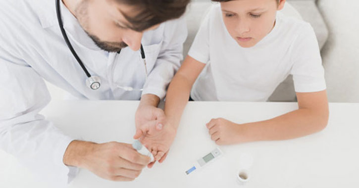 cukorbetegség kezelési rendje makmiroros gyermekeknél