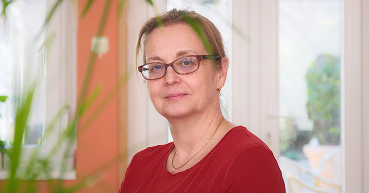 Dr. Kádas Júlia
