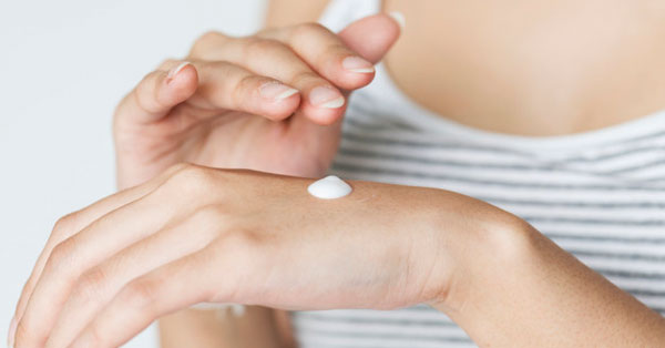 Dermatitis a kezeken: kezelés, népi gyógymódok, a dermatitis okai és típusai