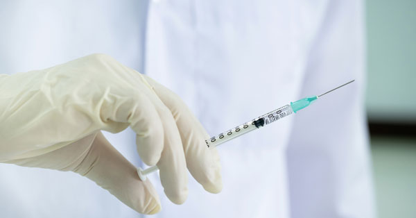 Oltás után ezeket az ételeket mellőzze: felerősíthetik a mellékhatásokat - EgészségKalauz