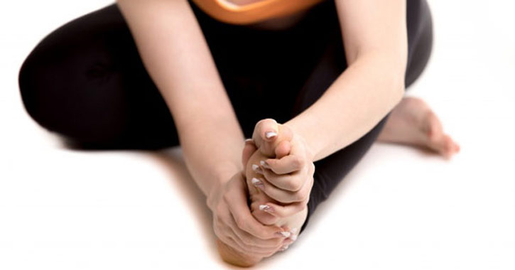 A lábfej fájdalom okai mik lehetnek, és hogyan kezelheti?
