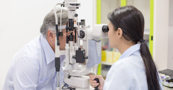 Látásromlást is okozhat a magas vérnyomás - HáziPatika Magas vérnyomás hatása a szemre