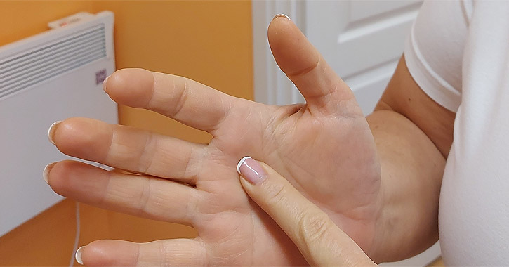 A pattanó ujj tünetei és kezelése