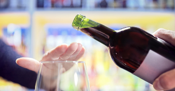 Az alkoholmérgezés megelőzése és az egyszeri mértéktelen alkoholfogyasztás hatásai