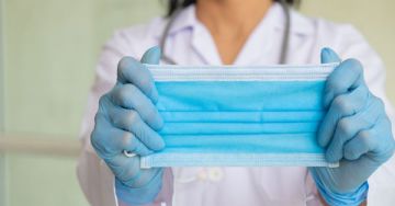 CDC: A vakcináltaknak is ajánlott a maszkviselés a delta-variáns miatt
