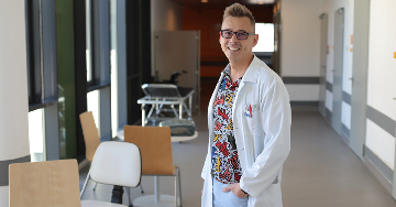 Dr. Rokszin Richárd, a szegedi transzplantációs sebész, akit egy vetélkedőből is ismerhetünk