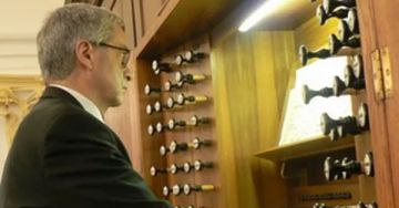 Orvosok, gyógyszerészek és orvostanhallgatók ragadnak hangszert