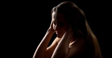 Együttélés a traumával: Emlékbetörések és disszociáció, a PTSD legmegterhelőbb tünetei