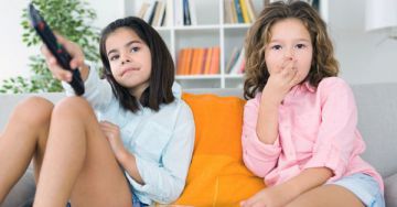 A tévénézés hatása - Ez történik a gyerekekkel
