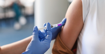 Hepatitis A: Milyen oltás véd, meddig tart a védelem, és hogyan előzhetjük meg a fertőzést?