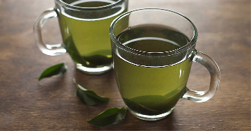 A zöld tea egészségügyi hatásai - Előnyök és veszélyek