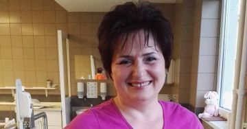Zsákai Róza csecsemőápoló: Ne hagyjuk sírni a babát, öleljük gyakran