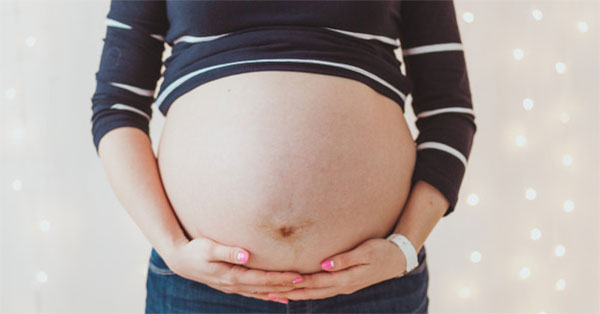 a terhes nők visszeres császármetszéssel