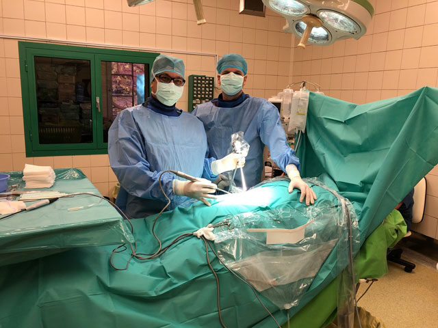 Az első biportális endoszkópos gerincsebészeti műtét Magyarországon