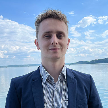 Dr. Mengyán Albert sebész rezidens