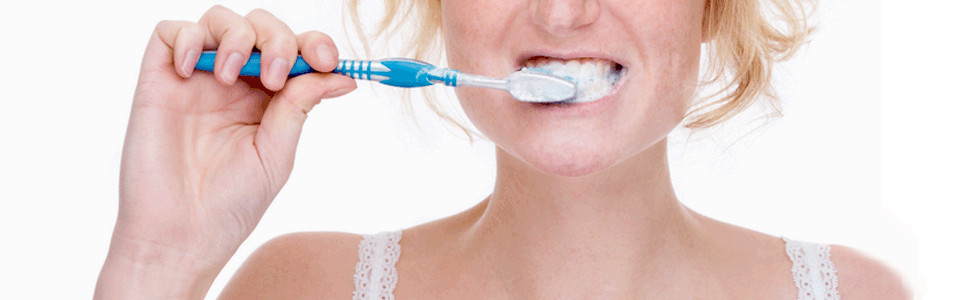 Milyen hatással van az elektromos cigaretta a fogak egészségére? – A fogorvos válaszol